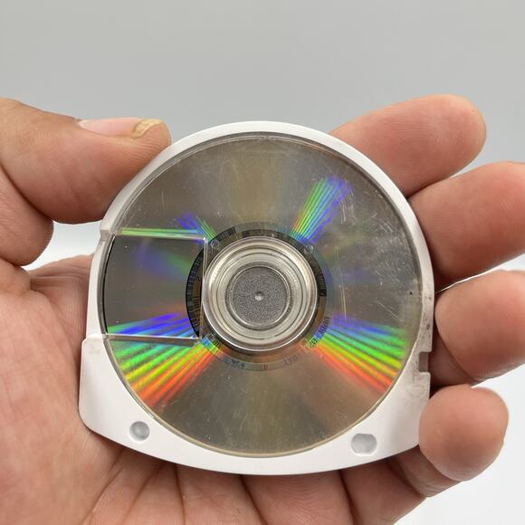 Crisis Core: Final Fantasy VII (Sony PSP, 2008) *Game Only - Picture 3 of 4